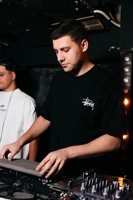 Пятничный анонс XO 23 октября: трибьют-шоу и DJ-программа — изображение 6